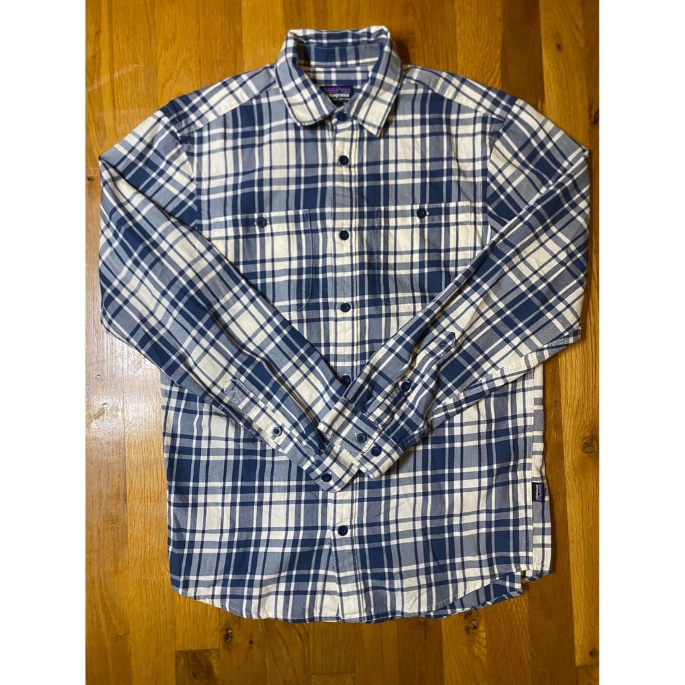 Patagonia Shirt Men Small Blue Plaid Button Up Long Sleeve Outdoor Hiking Cotton